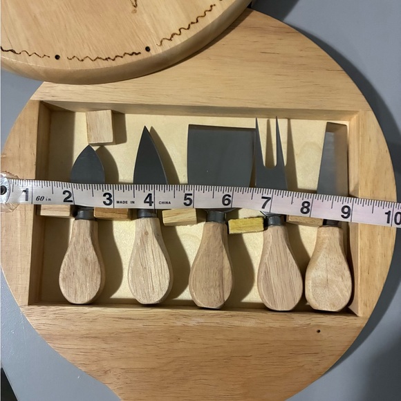 Dachshund Cheese Cutting Board With Tools - Picture 3 of 4